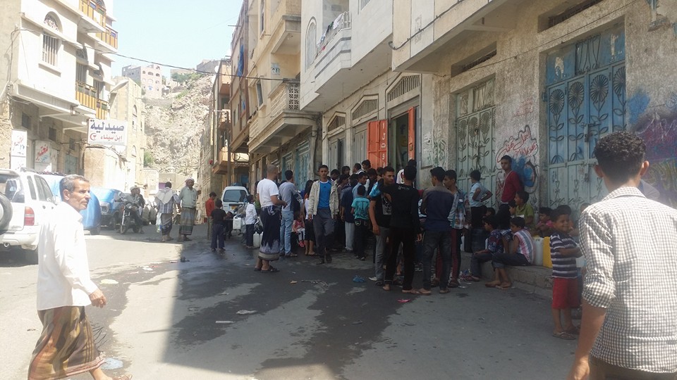 معاناة الماء في تعز