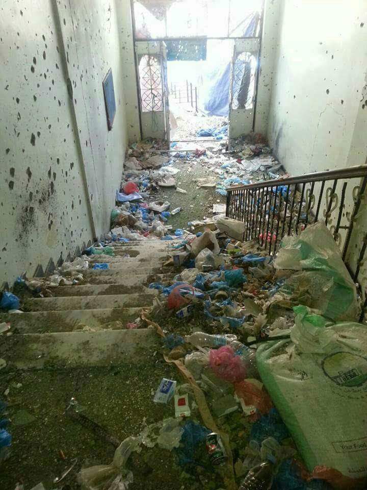 شاهد صورا لمسجد التوحيد بتعز ومقدار العبث الذي عبثت فيه مليشيا الحوثي