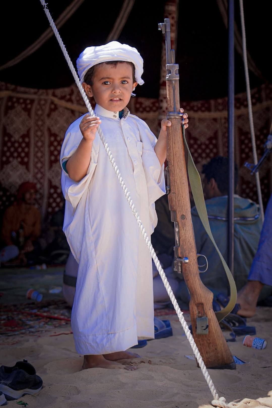 اختتام المهرجان السنوي للتراث وسباق الهجن والفروسية في شبوة