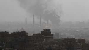 رويترز: الأمم المتحدة تسعى لإجلاء عمال إغاثة من اليمن جراء اشتباكات صنعاء