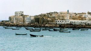 العاصفة المدارية تضرب جزيرة سقطرى وترقب في حضرموت والمهرة