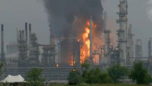 ‏ الحوثيون يعلنون استهداف أرامكو بالرياض والشركة تقول إنه حريق وسيطرت عليه