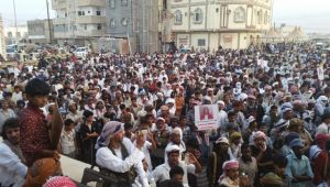 مظاهرة في المهرة تندد باستهداف المواطنين وترفض التدخلات