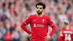 "أقرب للرحيل من البقاء".. صلاح يوجه انتقادات لاذعة لناديه ليفربول