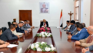 "شمسان" يناقش مع المدير التنفيذي لشركة الغاز الاشكالات التموينية في تعز