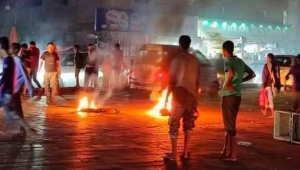 عدن.. التجمع الوحدوي يطالب الانتقالي بالإفراج عن المعتقلين والتوقف عن مداهمة المنازل