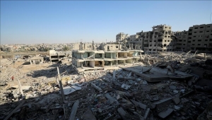 الاحتلال يستهدف عيادة للأونروا ويرتكب مجزرة.. وقصف بمختلف مناطق القطاع