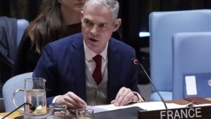 فرنسا: الحل السياسي الشامل وحده الكفيل بإنهاء الصراع في اليمن