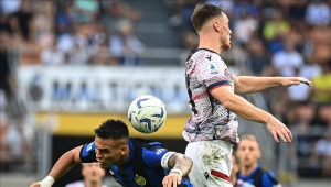 نابولي الإيطالي يضم المدافع الهولندي سام بيوكيما