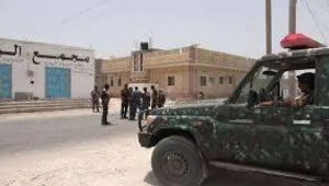 ضبط متهم بجريمة ابتزاز الكتروني بعدن وآخرين بسرقة سيارة في حضرموت