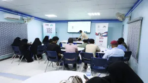 المكلا.. أريج تنظم جلسة تدريبية بجامعة حضرموت لتعزيز مهارات تدقيق المعلومات لطلاب الإعلام