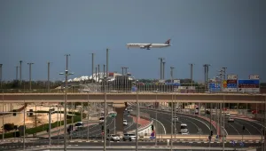 قطر تعلن استئناف العمل بمطار الدوحة بعد "تقييم شامل"