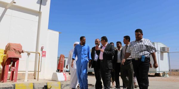 محافظ ‏حضرموت يتفقد العمل بقطاع 10 لشركة ‏توتال (صور)