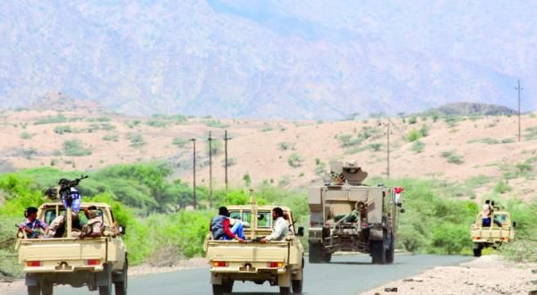 لحج.. مقتل وإصابة 15 جنديا بصفوف القوات الحكومية بنيران الحوثيين بجبهة كرش