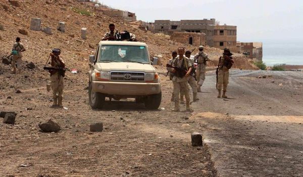 ضابط إماراتي يفصل 180 جنديا من قوات النخبة الحضرمية بسبب مشكلة مع جندي