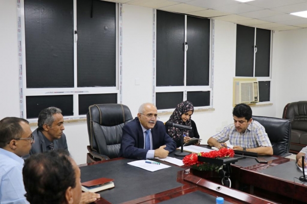 البنك المركزي يوجّه بإيقاف كافة المصارف بهدف إنشاء شبكة مالية موحدة