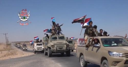 مصادر تكشف إنسحاب عشرات الجنود من ألوية العمالقة من 