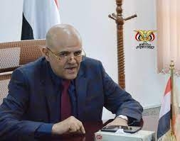 محافظ تعز يُجرى أربعة تغييرات في ديوان المحافظة ويعين مديرا جديدا لمكتب الصحة