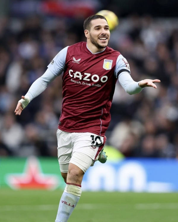 الدوري الإنجليزي.. أستون فيلا يقهر توتنهام في عقر داره