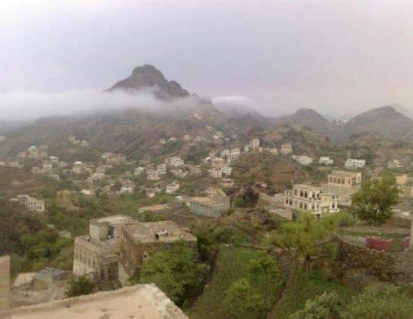 الحوثيون يشنون قصفا على أحياء سكنية غرب تعز