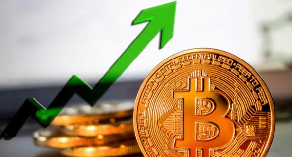 بتكوين ترتفع إلى 120 ألف دولار
