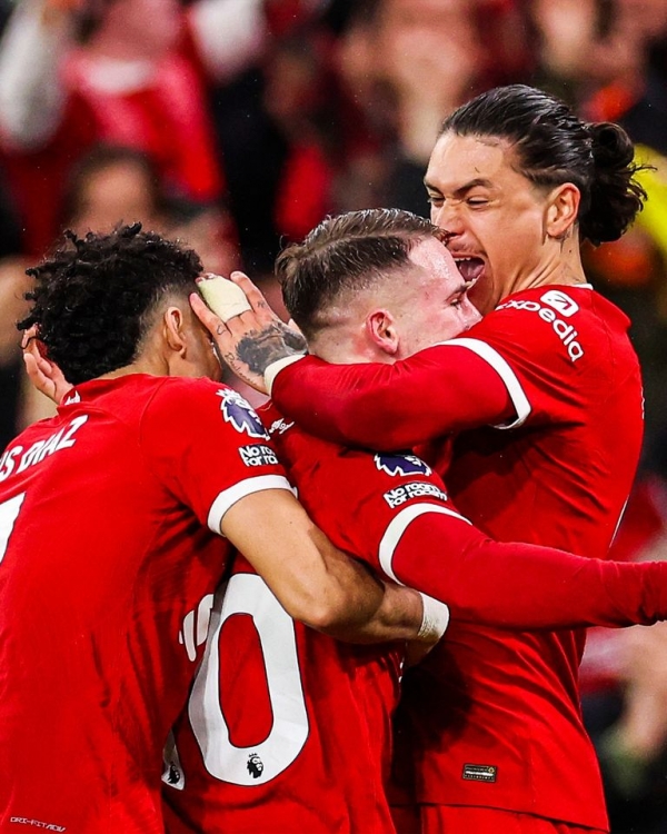 ليفربول يطوي عناد شيفيلد ويعود لصدارة البريميرليج