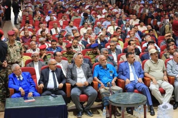 ناصري تعز يحذر من خطورة استمرار الإنقسام بين مكونات الشرعية ويدعو لتشكيل حكومة مصغرة