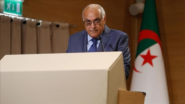 الجزائر: زيارة مسؤول فرنسي لإقليم الصحراء 