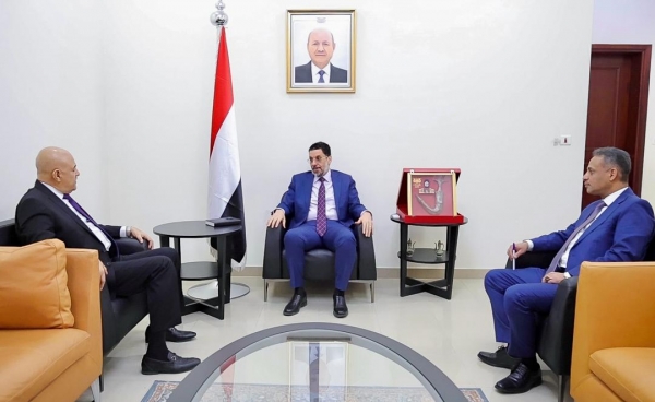 بن مبارك يُشدد على المسؤولية التكاملية بين الحكومة والسلطات المحلية لتلبية مطالب المعلمين