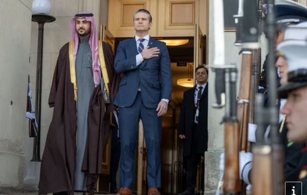 وزيرا دفاع أمريكا والسعودية يبحثان العمليات العسكرية لتقويض هجمات الحوثيين في البحر الأحمر