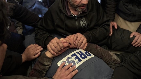 الجيش الإسرائيلي يقر باغتيال الصحفي حسام شبات في غزة