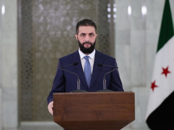 الشرع يعلق على قرار ترامب رفع العقوبات ويتعهد بمنع تقسيم سوريا