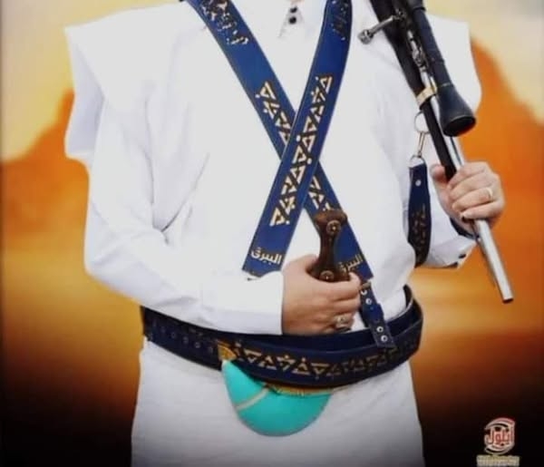 ينتمي لزمن الإمامة.. سلطات تعز توجه بمنع لباس وتصاميم 