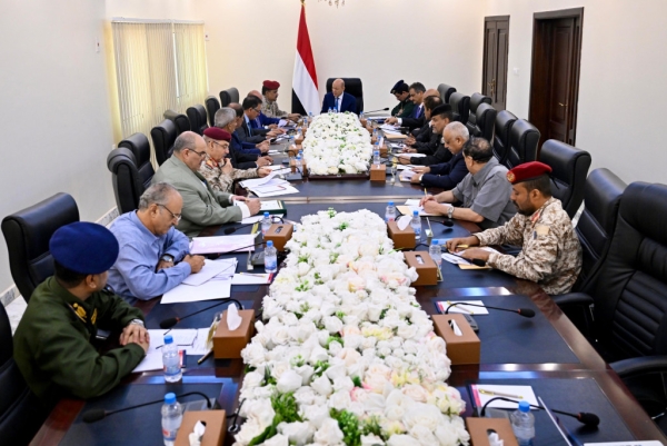 العليمي يترأس إجتماعًا للجنة الأمنية العليا ومحافظي عدن ولحج والضالع وأبين