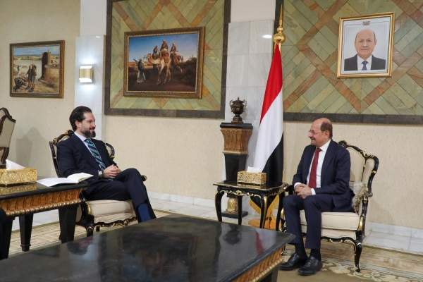 الزنداني يطالب واشنطن بممارسة الضغوط على الحوثيين للإنخراط بعملية السلام