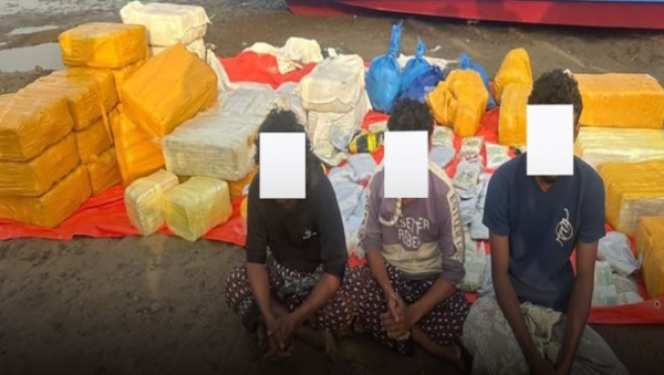 لحج.. إحباط تهريب نصف طن من الحشيش قبالة سواحل المحافظة