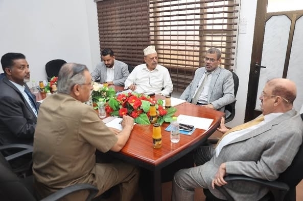 رغم رفض الانتقالي.. البركاني يوجه الحكومة بتسهيل مهام اللجان البرلمانية في المحافظات المحررة