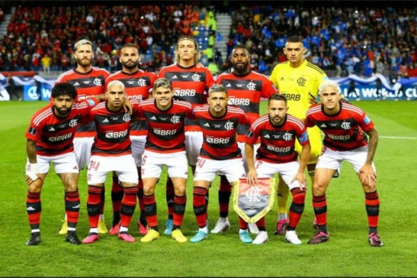 فلامنجو يتصدر الدوري البرازيلي بعد فوزه على ساو باولو