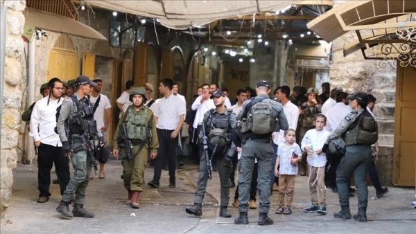 متظاهرون إسرائيليون يقتحمون مقر قناة يمينية للمطالبة بتبادل أسرى