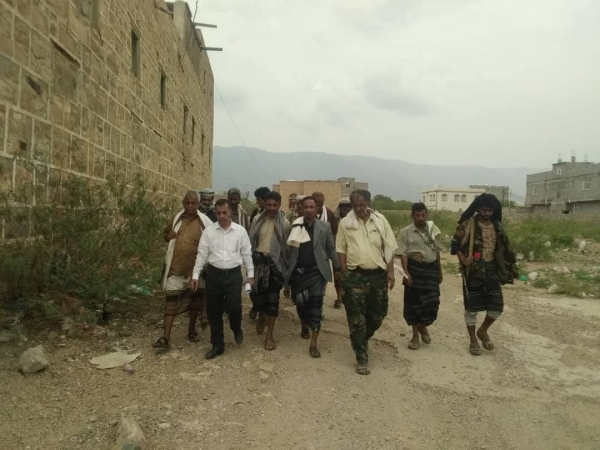 أبين.. حملة أمنية تغلق عددًا من محلات الصرافة المخالفة في لودر