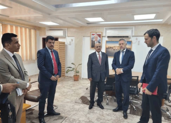 محافظ البنك المركزي يبحث مع الإتحاد الأوروبي الأوضاع الاقتصادية في اليمن