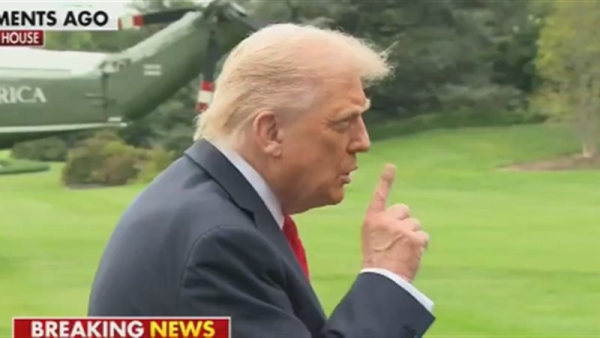 بالفيديو.. ترامب يعنف صحفي أسترالي: أصمت ستلحق الضرر ببلدك