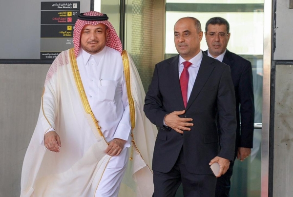 رئيس الوزراء يصل قطر للمشاركة في القمة العالمية الثانية للتنمية الاجتماعية