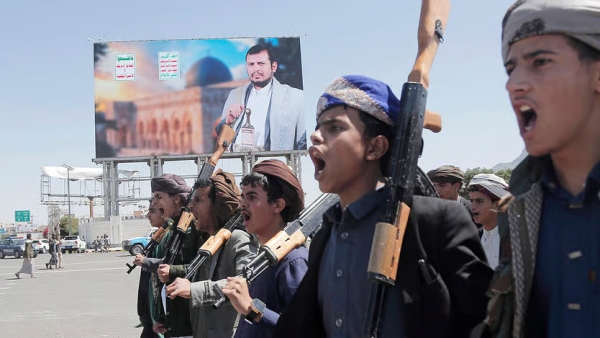 إيكونوميست: تهديدات الحوثيين للسعودية نابع عن خلافات داخلية.. وإسرائيل قد تصعد ضرباتها في اليمن (ترجمة خاصة)