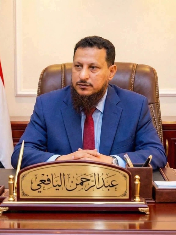 محافظ عدن يدين استهداف شكري وينفي وجود أجانب في فعالية الغد