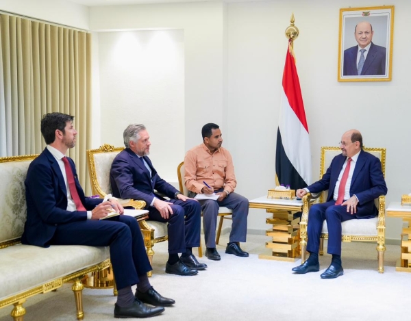 الاتحاد الأوروبي يجدد موقفه الداعم للحكومة اليمنية والزنداني يستعرض مسار الإصلاحات الاقتصادية