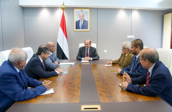 الحكومة اليمنية تؤكد دعمها لاستقلالية البنك المركزي