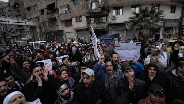 آلاف السوريين يتظاهرون رفضًا لقانون إعدام الأسرى الفلسطينيين