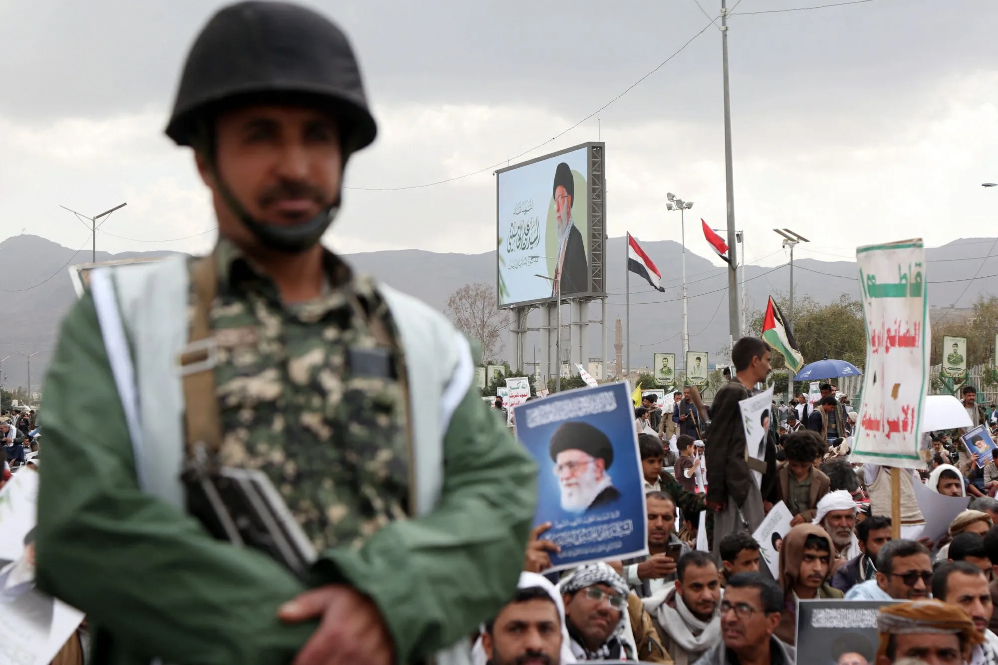 تحذير أمريكي: تجاهل تهديد الحوثيين من اليمن في البحر الأحمر قد يفتح جبهة أخطر من هرمز