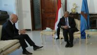 المخلوع يودع القائم بأعمال السفارة الروسية بصنعاء ومحاولاته لاستعطاف روسيا لم تتوقف